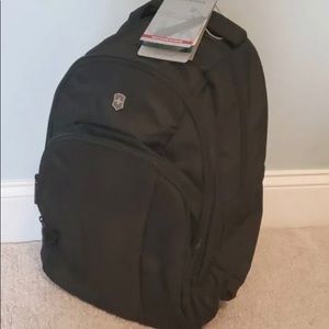 NWT VICTORINOX 16” Backback-Maker’s of the Original Swiss Army Knife.